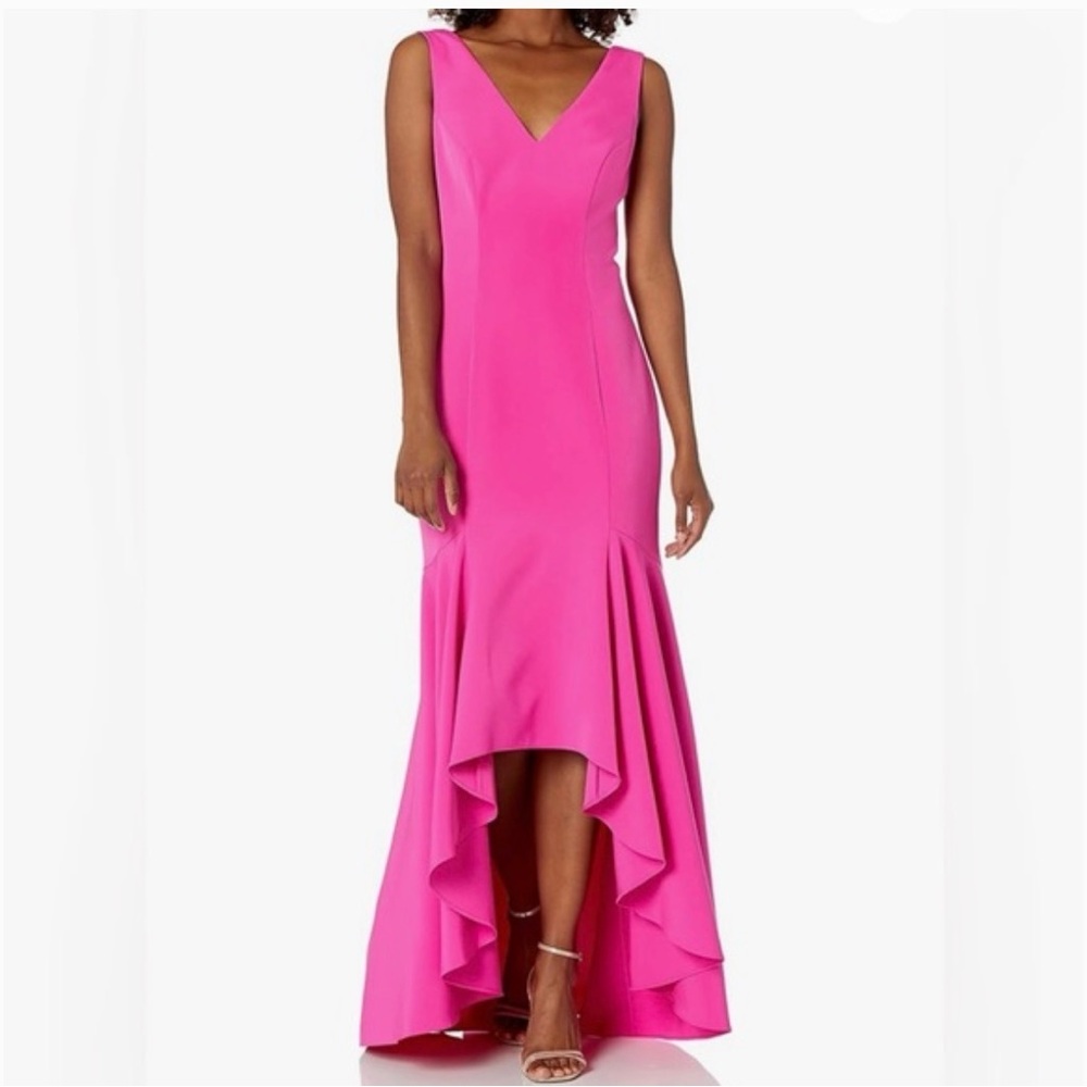 Vince Camuto Women's Sleeveless V-Neck High Low Gown